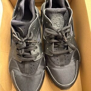 Nike Black Athletic Shoes